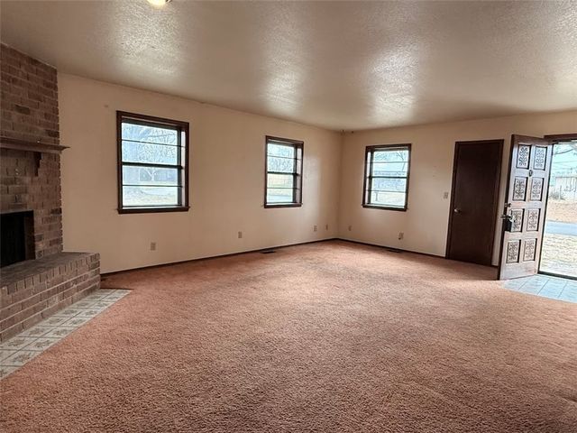 801 S Oak Hill Street, Siloam Springs, AR 72761