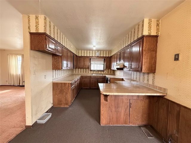 801 S Oak Hill Street, Siloam Springs, AR 72761