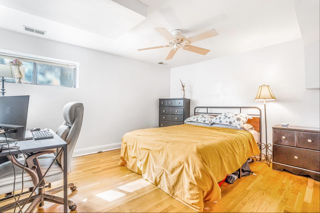 5700 N Maplewood Avenue G, Chicago, IL 60659