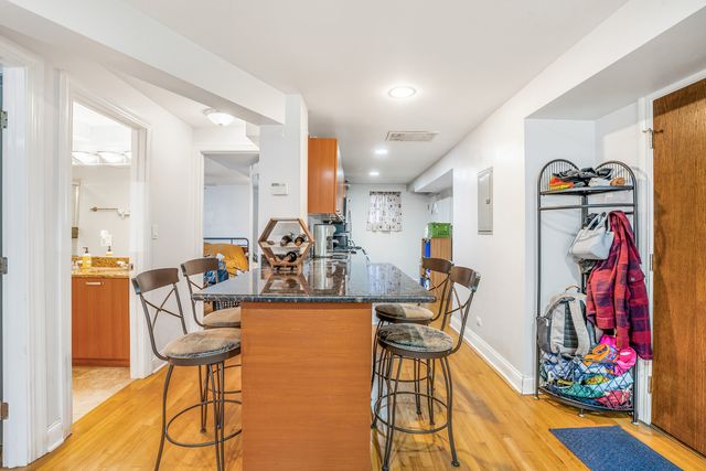 5700 N Maplewood Avenue G, Chicago, IL 60659