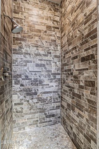 5933 RUIDOSO DOWNS Street, El Paso, TX 79932