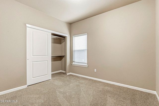 5933 RUIDOSO DOWNS Street, El Paso, TX 79932