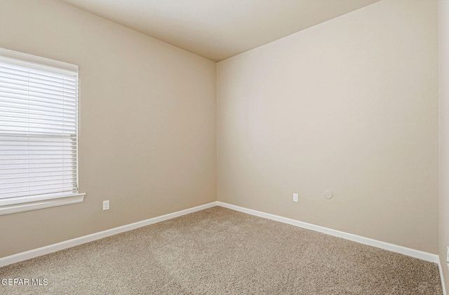 5933 RUIDOSO DOWNS Street, El Paso, TX 79932