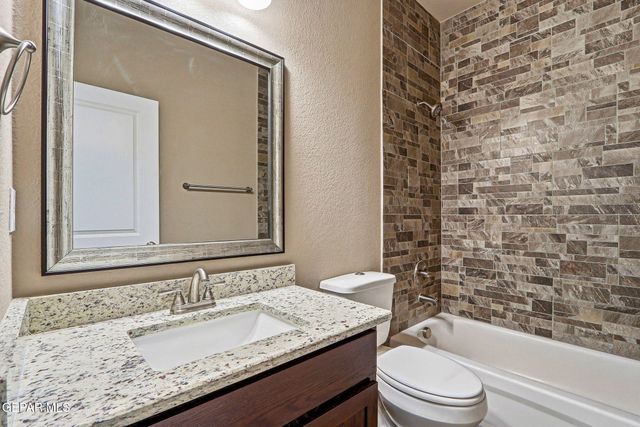 5933 RUIDOSO DOWNS Street, El Paso, TX 79932