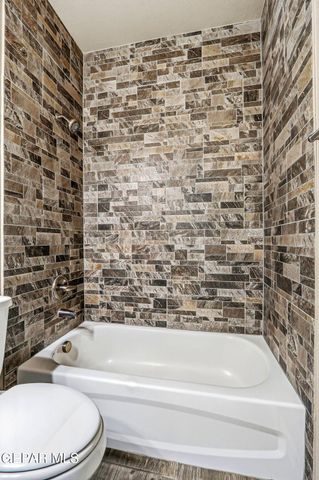 5933 RUIDOSO DOWNS Street, El Paso, TX 79932