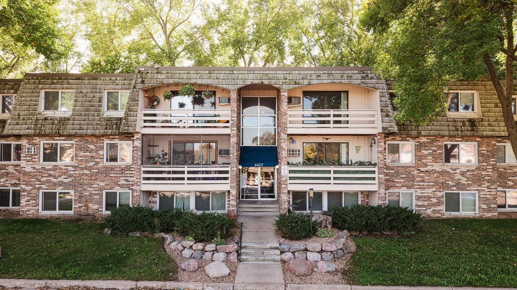 4407 Wilshire Boulevard 310, Mound, MN 55364 — exterior