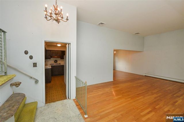 5-10 Dorothy Street, Fair Lawn, NJ 07410