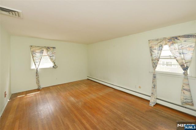5-10 Dorothy Street, Fair Lawn, NJ 07410