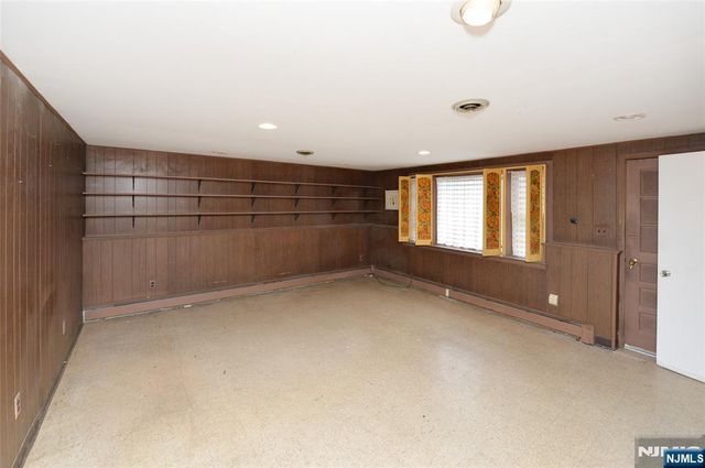 5-10 Dorothy Street, Fair Lawn, NJ 07410