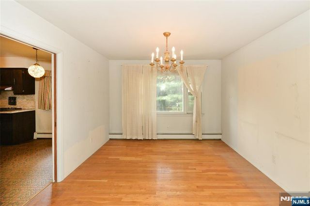 5-10 Dorothy Street, Fair Lawn, NJ 07410