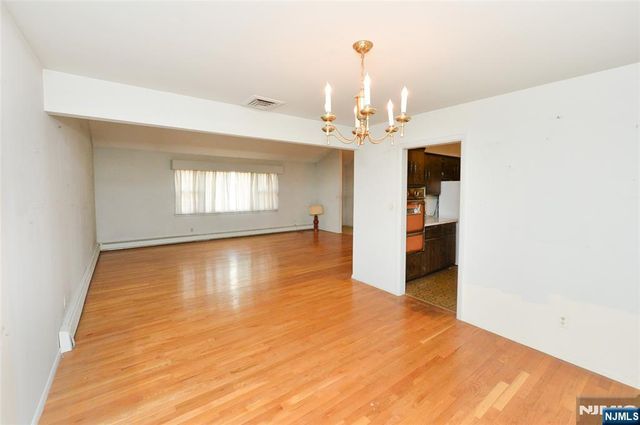 5-10 Dorothy Street, Fair Lawn, NJ 07410