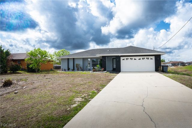 3729 13th ST W, Lehigh Acres, FL 33971