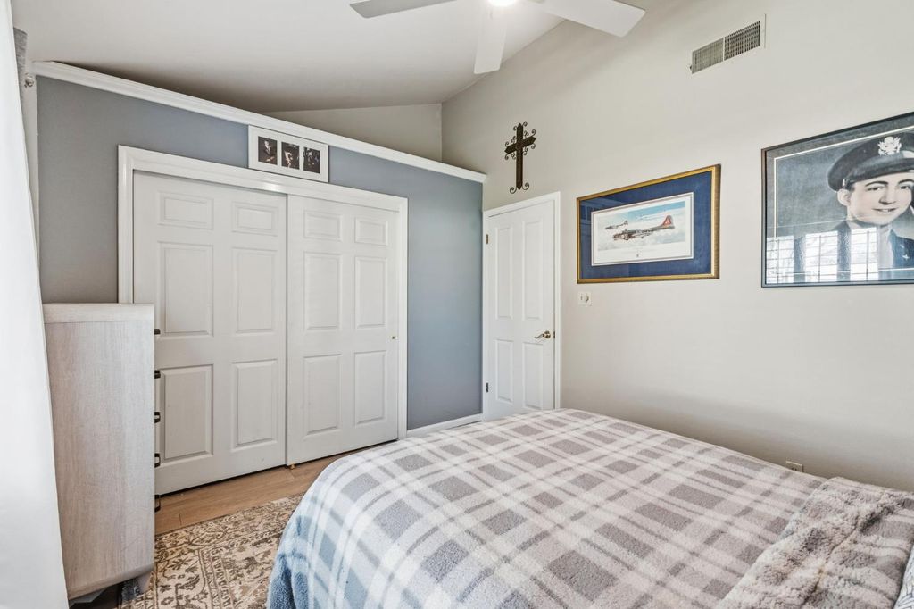 Image 10 of property listing at 474 E Alluvial Avenue # 181, Fresno, CA 93720