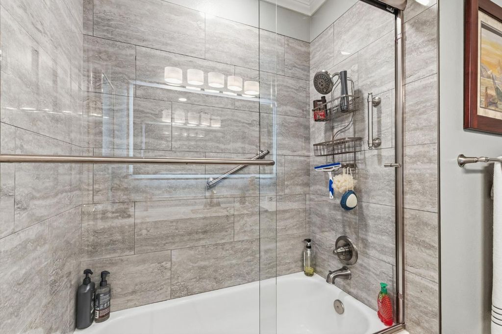 Image 12 of property listing at 474 E Alluvial Avenue # 181, Fresno, CA 93720