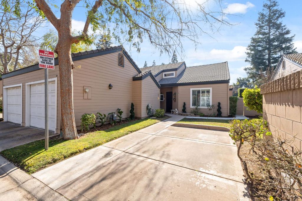 Image 26 of property listing at 474 E Alluvial Avenue # 181, Fresno, CA 93720