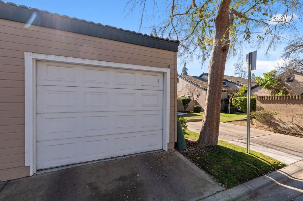 Image 29 of property listing at 474 E Alluvial Avenue # 181, Fresno, CA 93720