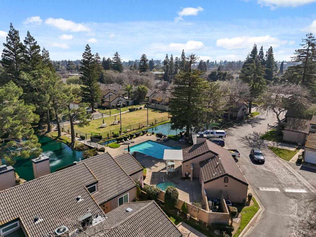 Image 32 of property listing at 474 E Alluvial Avenue # 181, Fresno, CA 93720