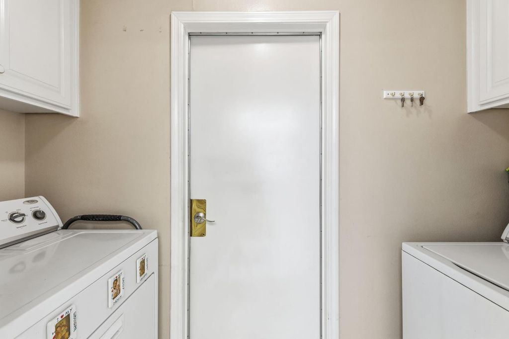 Image 8 of property listing at 474 E Alluvial Avenue # 181, Fresno, CA 93720