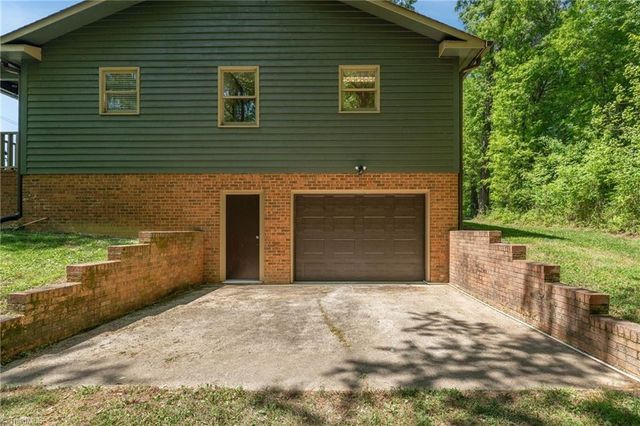 1098 Greenfield Road, Walnut Cove, NC 27052