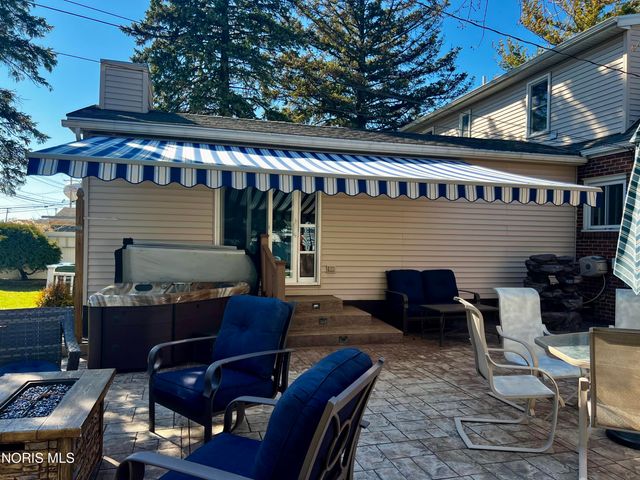 212 E Indiana Avenue, Maumee, OH 43537