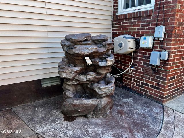 212 E Indiana Avenue, Maumee, OH 43537