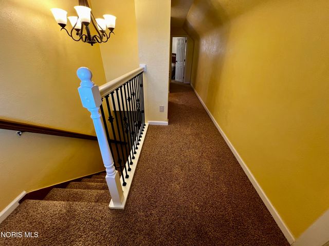 212 E Indiana Avenue, Maumee, OH 43537