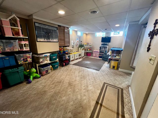 212 E Indiana Avenue, Maumee, OH 43537