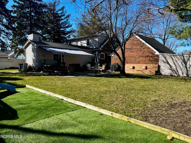 212 E Indiana Avenue, Maumee, OH 43537