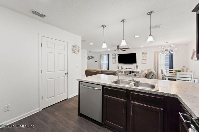 11230 MARGARETS LANDING Place, Jacksonville, FL 32218