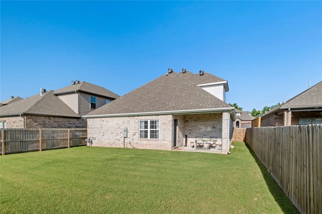 1411 Park Street, Lowell, AR 72745