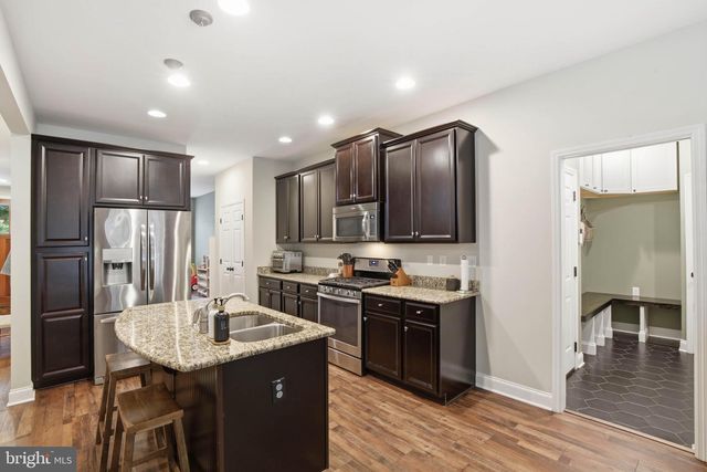 12 WHITE TAIL PATH, Lancaster, PA 17602