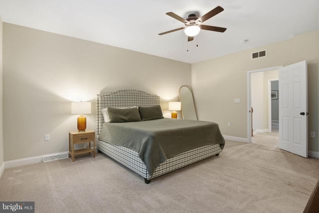 12 WHITE TAIL PATH, Lancaster, PA 17602