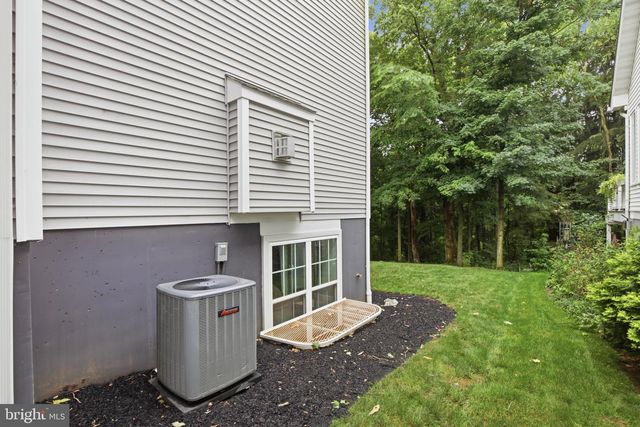 12 WHITE TAIL PATH, Lancaster, PA 17602