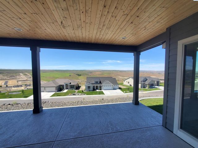 7330 W 22nd Pl, Kennewick, WA 99338