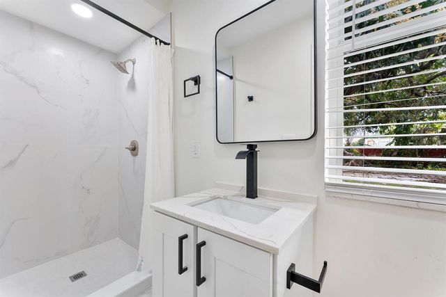 474 Enfield Street, Boca Raton, FL 33487