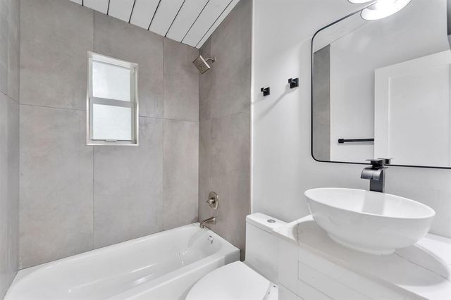 474 Enfield Street, Boca Raton, FL 33487