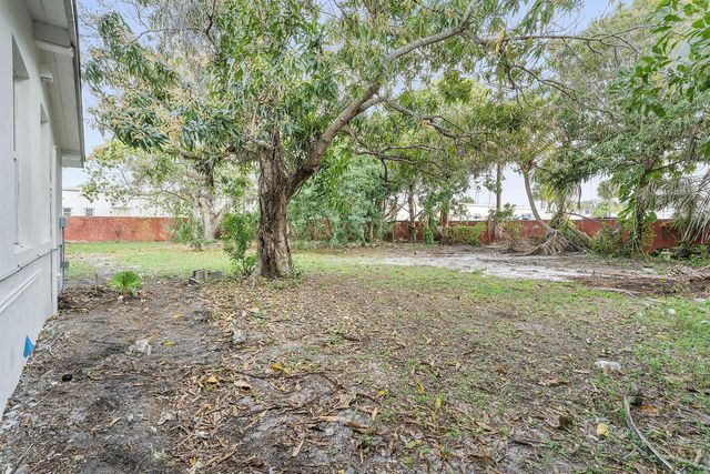 474 Enfield Street, Boca Raton, FL 33487