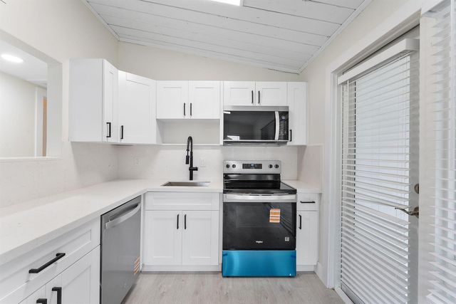 474 Enfield Street, Boca Raton, FL 33487