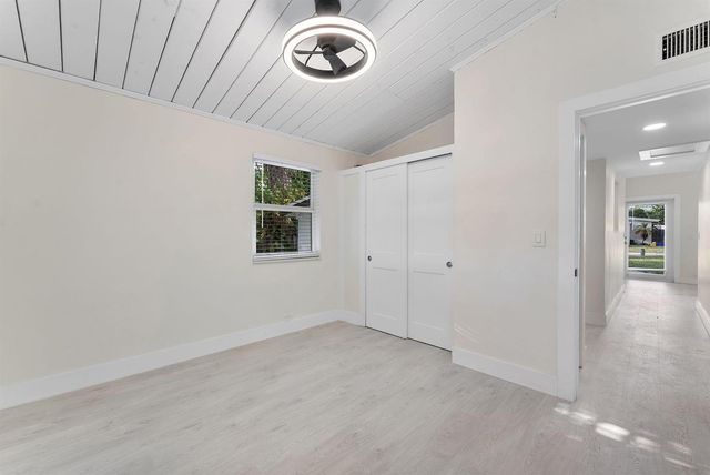 474 Enfield Street, Boca Raton, FL 33487