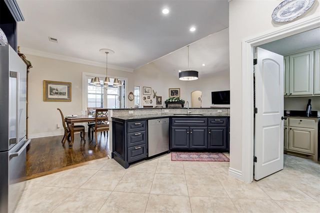 3320 Old Georgetowne Road, Edmond, OK 73013