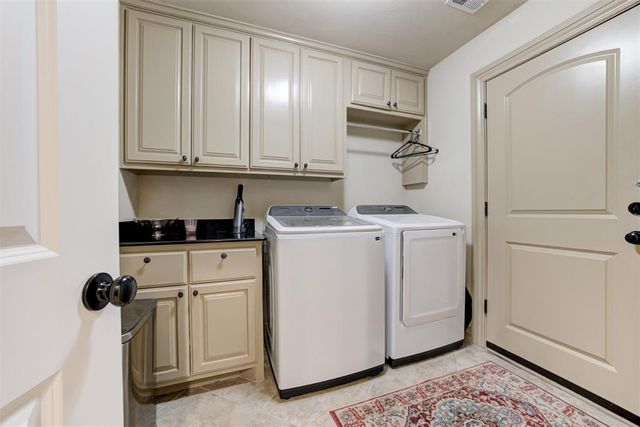 3320 Old Georgetowne Road, Edmond, OK 73013