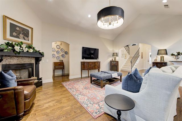 3320 Old Georgetowne Road, Edmond, OK 73013