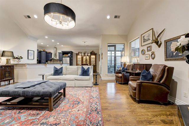 3320 Old Georgetowne Road, Edmond, OK 73013