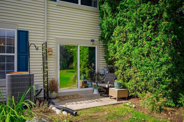 3044 Troon Drive, Montgomery, IL 60538