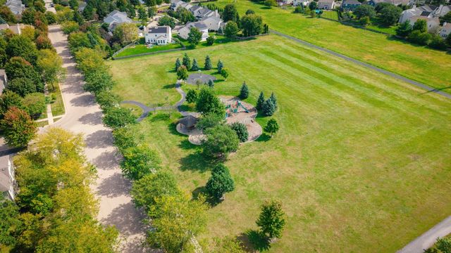 3044 Troon Drive, Montgomery, IL 60538
