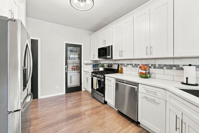 3044 Troon Drive, Montgomery, IL 60538