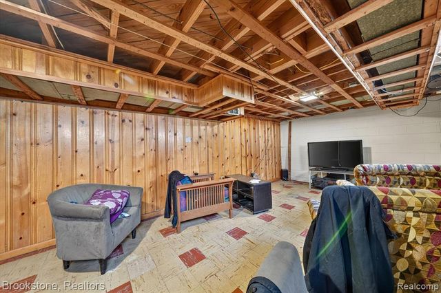15461 Vaughan Street, Detroit, MI 48223