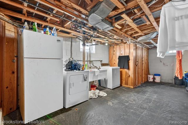 15461 Vaughan Street, Detroit, MI 48223