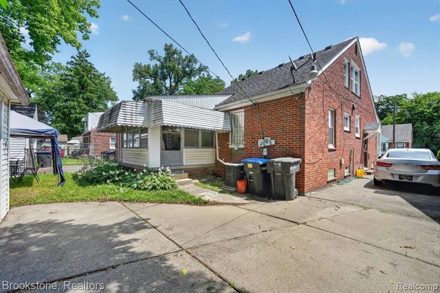 15461 Vaughan Street, Detroit, MI 48223