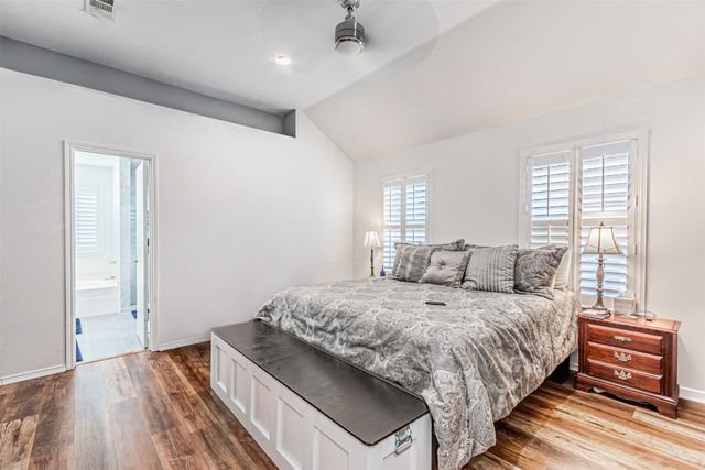 108 Oak Hollow Lane, Red Oak, TX 75154